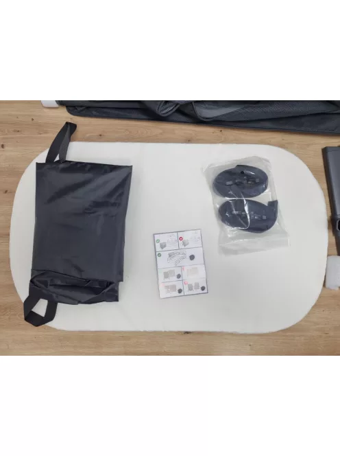 Maxi-Cosi Iora babaöböl-Essential Graphite, OUTLET termék