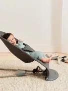 BabyBjörn Bliss pihenőszék- antracit, OUTLET termék