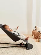 BabyBjörn Balance Soft pihenőszék- Grey/Dark Grey, OUTLET termék