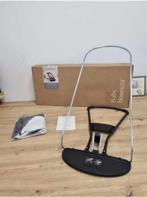 BabyBjörn Balance Soft pihenőszék- Grey/Dark Grey, OUTLET termék