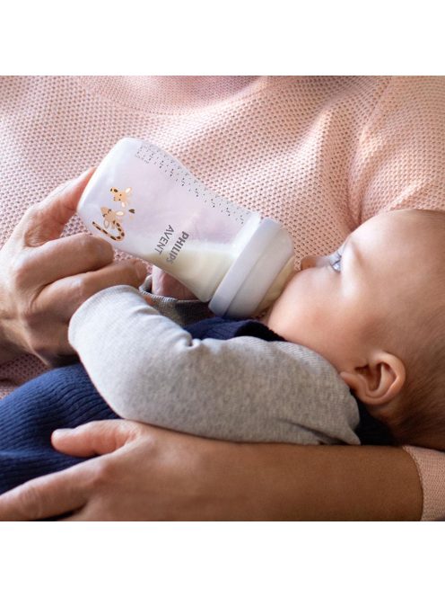 Philips AVENT cumisüveg Natural Response 260ml zsiráf