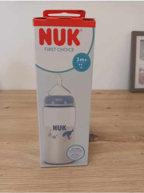 NUK First Choice+ cumisüveg- 6–18 hónap hőérzékelős  300 ml - bálna OUTLET termék