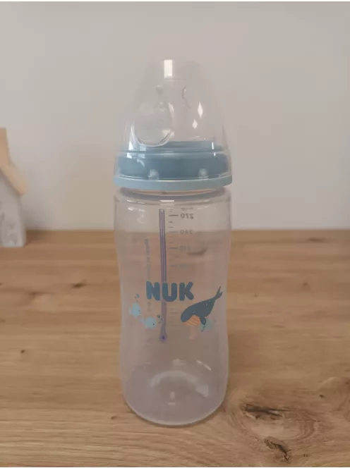 NUK First Choice+ cumisüveg- 6–18 hónap hőérzékelős  300 ml - bálna OUTLET termék