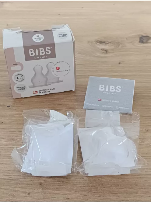 BIBS 2 darabos etetőcumi Szilikon, 6+ hó, antikólikás, kerek cumiformával – szilikon OUTLET termék