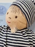Sterntaler Heiko játékbaba, beépített csörgővel, újszülött kortól, 23 cm, fekete/fehér OUTLET termék