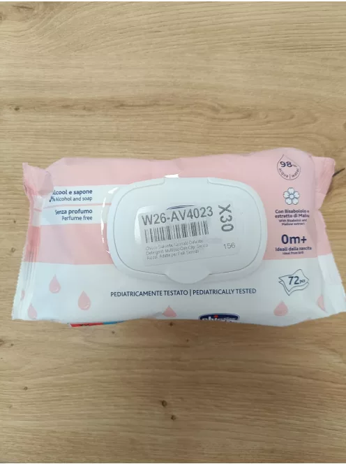 Chicco popsitörlő kattintós fedéllel, alkoholmentes, érzékeny bőrre 72 db OUTLET termék