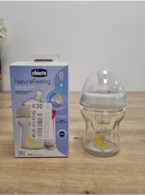 Chicco Natural Feeling kólika elleni üvegből cumisüveg 0+ hónapos kortól, 150 ml OUTLET termék