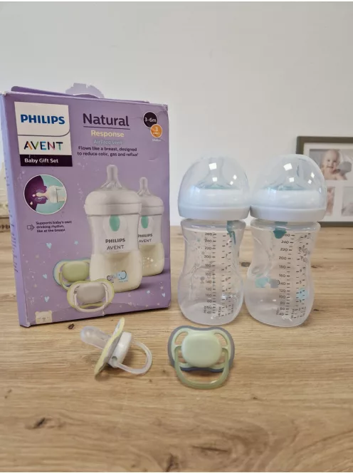 AVENT Natural Response cumisüveg ajándékszett babáknak (SCD657/12 modell) OUTLET termék