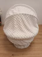 Fonott, Kézzel font fűzfavessző kosár- mózeskosár ágyneművel, fehér, 68 x 30 cm OUTLET termék