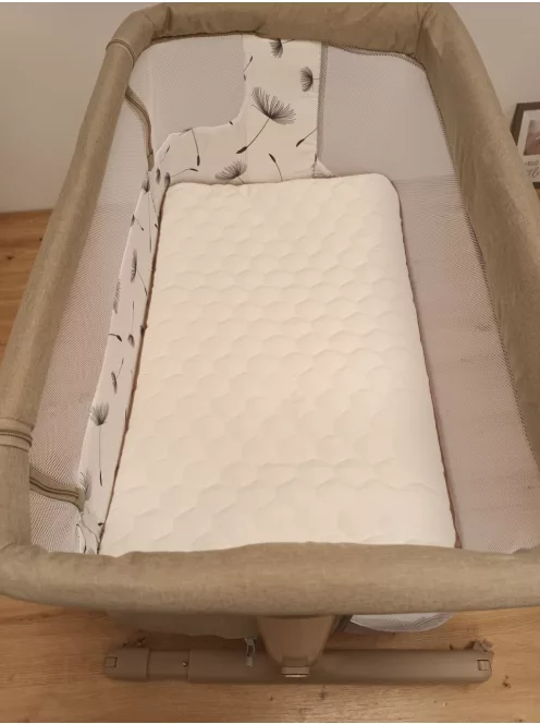 Lionelo Aurora 3 in 1 baböböl  9 kg-ig, ágy melletti kiságy OUTLET termék