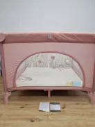 Lionelo Mille plus 100x100 cm hordozható kiságy, 4db kis plüssel OUTLET termék