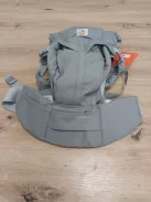 Ergobaby Omni Classic hordozó újszülötteknek és kisgyermekeknek, 0–48 hónapos korig, csípőbarát minősítésével rendelkezik OUTLET termék