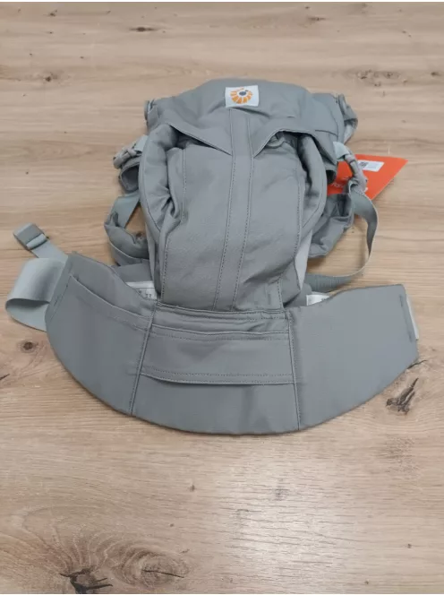 Ergobaby Omni Classic hordozó újszülötteknek és kisgyermekeknek, 0–48 hónapos korig, csípőbarát minősítésével rendelkezik OUTLET termék