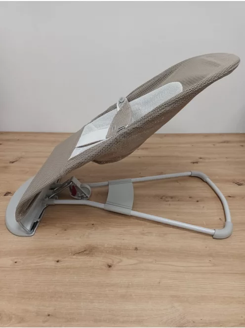 BabyBjörn Balance Soft baba pihenőszék, hálós anyag, szürke-bézs/fehér OUTLET termék