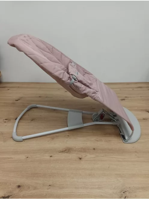 BabyBjörn Balance Soft babapihenőszék, puder rózsaszín OUTLET termék