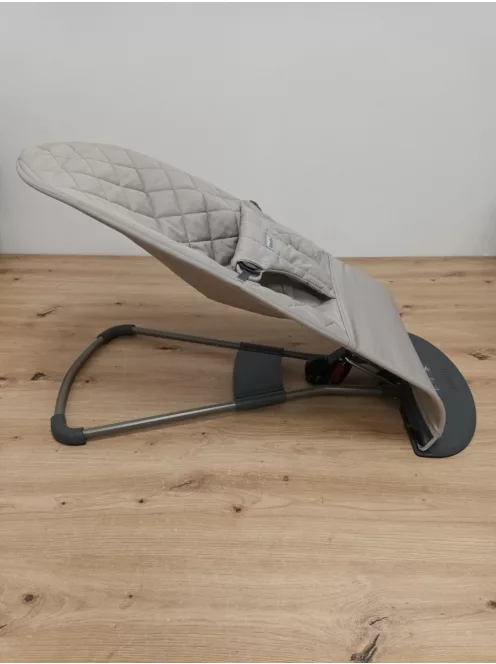 BabyBjörn Balance Soft babapihenőszék, hálós anyag, szürke-bézs/fehér OUTLET termék