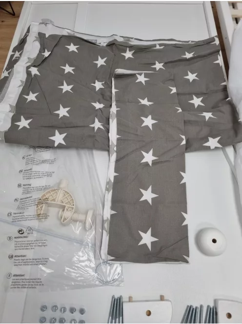 Roba Little  kiságy, junior gyermekággyá állítható – 70 x 140 cm fehér + teljes textilszett csillag mintával – állítható magasságú OUTLET termék