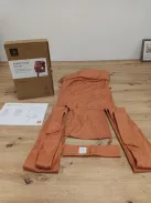 Stokke Limas bio pamut babahordozó újszülötteknek, 3 pozíció, elöl, háton és csípőn, Terracotta színben OUTLET termék