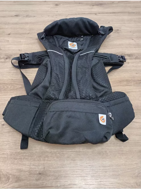 Ergobaby Omni Breeze babahordozó újszülötteknek, 4 hordozási pozíció, fekete OUTLET termék