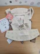 Ergobaby Adapt babahordozó újszülöttkortól, 0–48 hónapos korig világos barna szìnű OUTLET termék