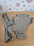 BABYBJÖRN Mini babahordozó 3D Mesh, bézs színű OUTLET termék