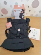 Ergobaby Adapt babahordozó újszülöttkortól, 0–48 hónap fekete szìnű OUTLET termék