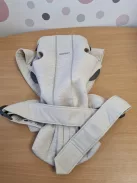 BABYBJÖRN Mini babahordozó, 3D Jersey, világosbézs OUTLET termék