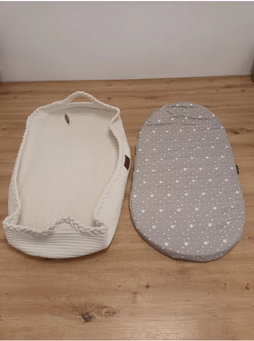 Pelenkázó babakosár utazó pelenkázó alátéttel – puha, hordozható, vízlepergető huzattal, OUTLET termék