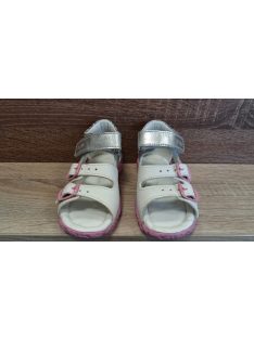 Asso lányka bőr szandál fehér virágos 23-as méret