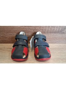 Asso bőr fiú zárt orrú szandálcipő 20-as méret