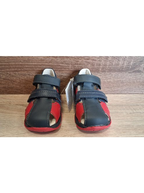 Asso bőr fiú zárt orrú szandálcipő 20-as méret